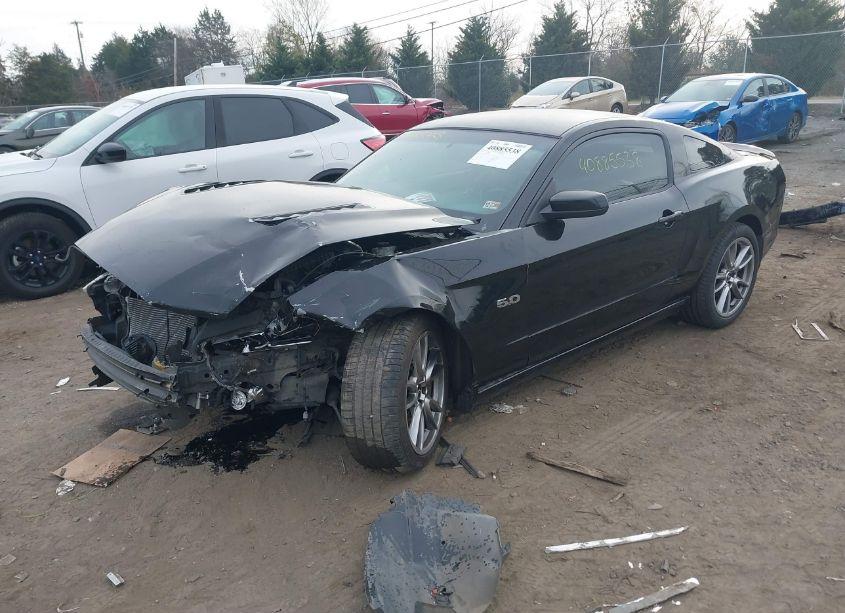 Photo 2 of 2013 Ford Mustang GT PREMIUM (VIN 1ZVBP8CF4D5238197)