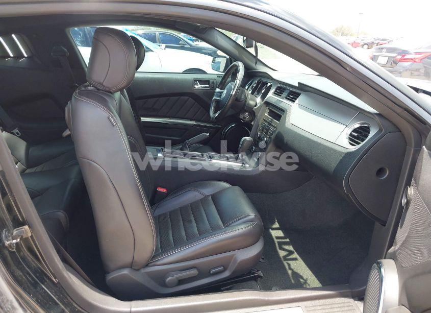 Photo 5 of 2014 Ford Mustang GT PREMIUM (VIN 1ZVBP8CF4E5326328)