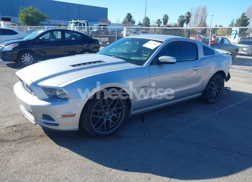 Photo 2 of 2013 Ford Mustang GT PREMIUM (VIN 1ZVBP8CF5D5255574)