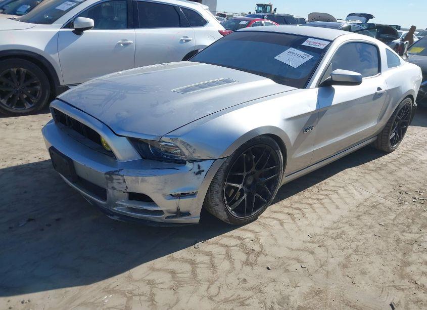 Photo 2 of 2013 Ford Mustang GT (VIN 1ZVBP8CF6D5200714)