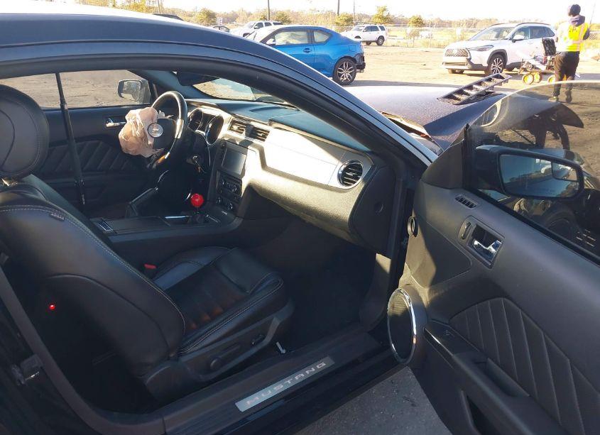 Photo 5 of 2014 Ford Mustang GT PREMIUM (VIN 1ZVBP8CF6E5303309)