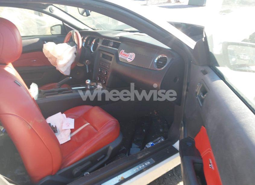 Photo 5 of 2013 Ford Mustang GT (VIN 1ZVBP8CF7D5205193)