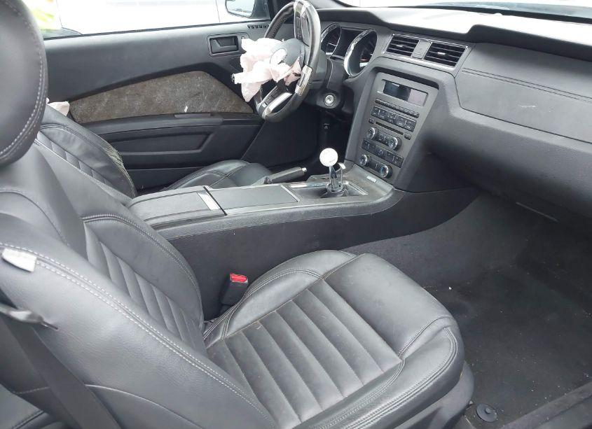 Photo 5 of 2013 Ford Mustang GT (VIN 1ZVBP8CFXD5224028)