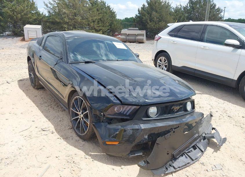 2010 Ford Mustang GT/GT PREMIUM (VIN 1ZVBP8CH2A5118802) main photo
