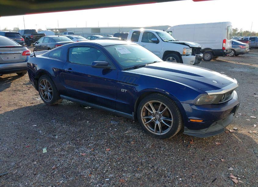 2010 Ford Mustang GT/GT PREMIUM (VIN 1ZVBP8CH3A5148990) main photo