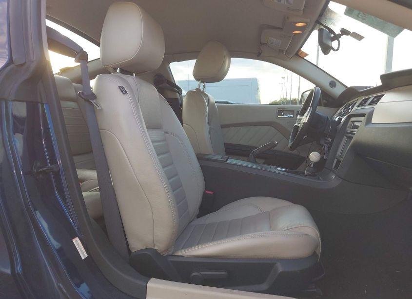 Photo 5 of 2010 Ford Mustang GT/GT PREMIUM (VIN 1ZVBP8CH3A5148990)