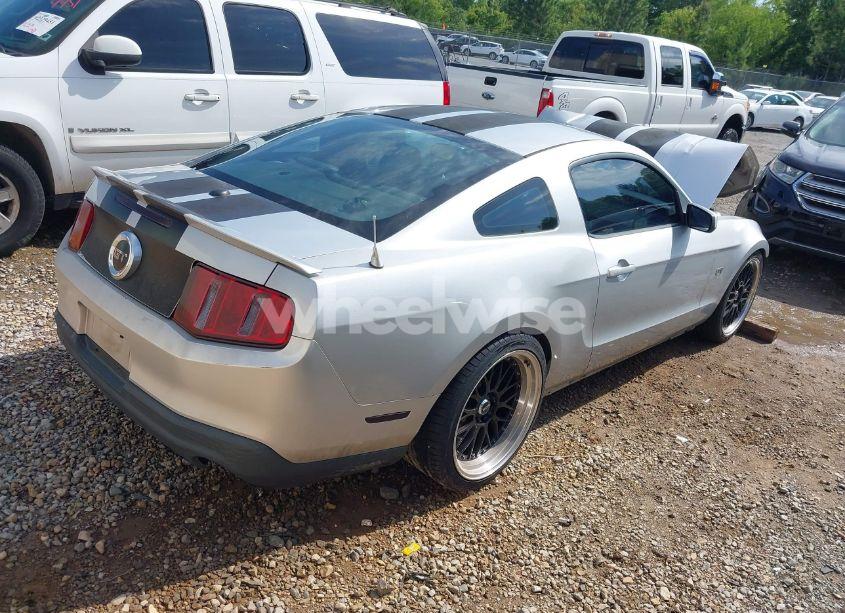 Photo 4 of 2010 Ford Mustang GT/GT PREMIUM (VIN 1ZVBP8CH7A5160740)