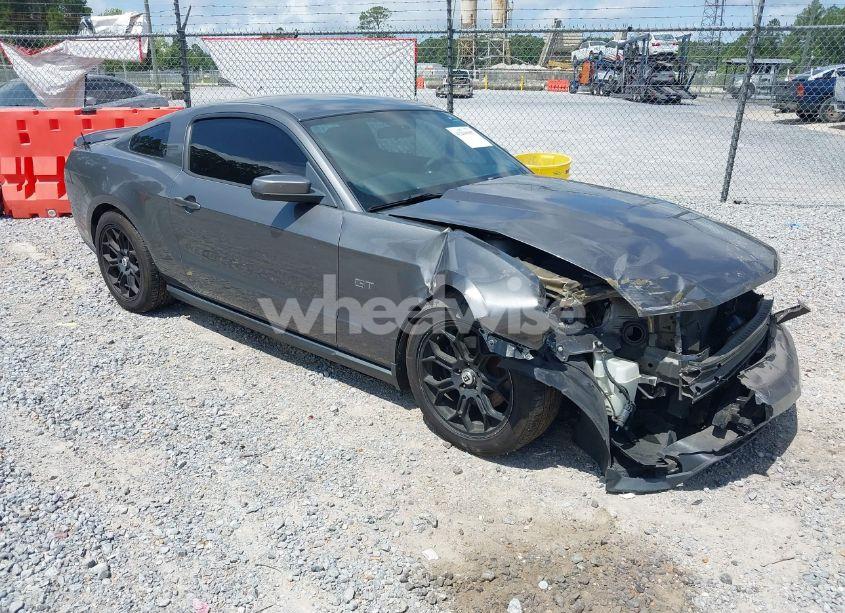 2010 Ford Mustang GT/GT PREMIUM (VIN 1ZVBP8CH7A5162438) main photo
