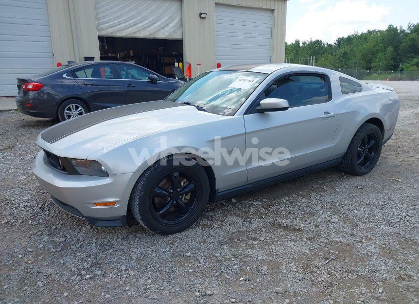 Photo 2 of 2010 Ford Mustang GT/GT PREMIUM (VIN 1ZVBP8CH7A5181037)