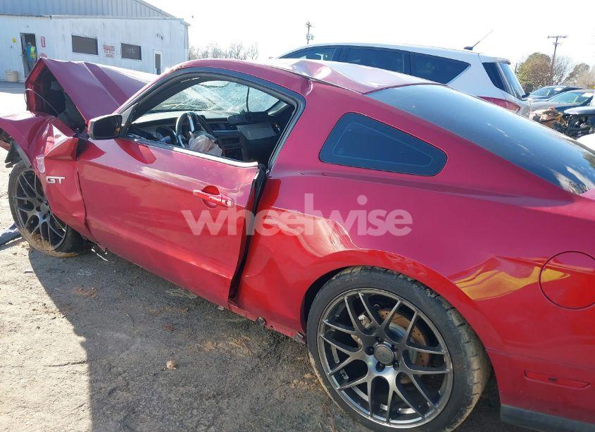 Photo 13 of 2010 Ford Mustang GT/GT PREMIUM (VIN 1ZVBP8CH8A5153568)