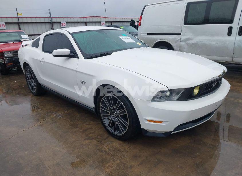 2010 Ford Mustang GT/GT PREMIUM (VIN 1ZVBP8CH9A5104685) main photo