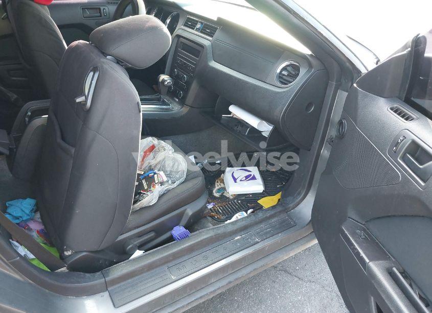 Photo 5 of 2011 Ford Mustang V6 (VIN 1ZVBP8EM0B5155021)