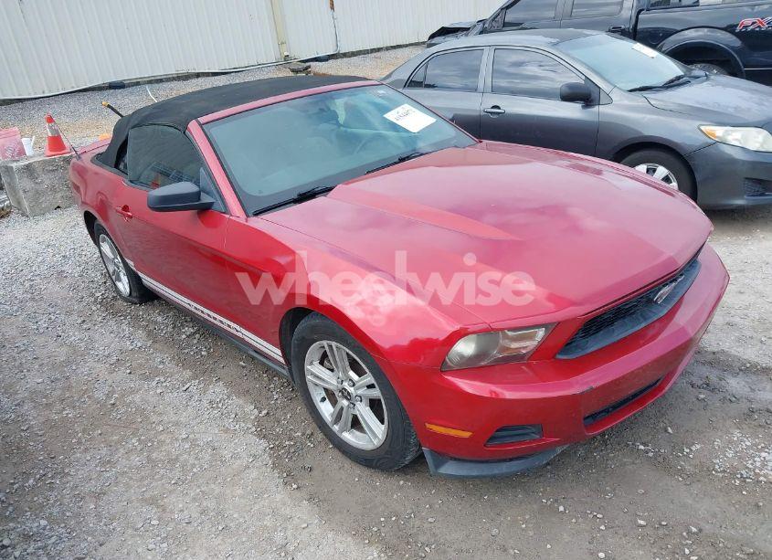 2011 Ford Mustang V6 (VIN 1ZVBP8EM0B5163569) main photo