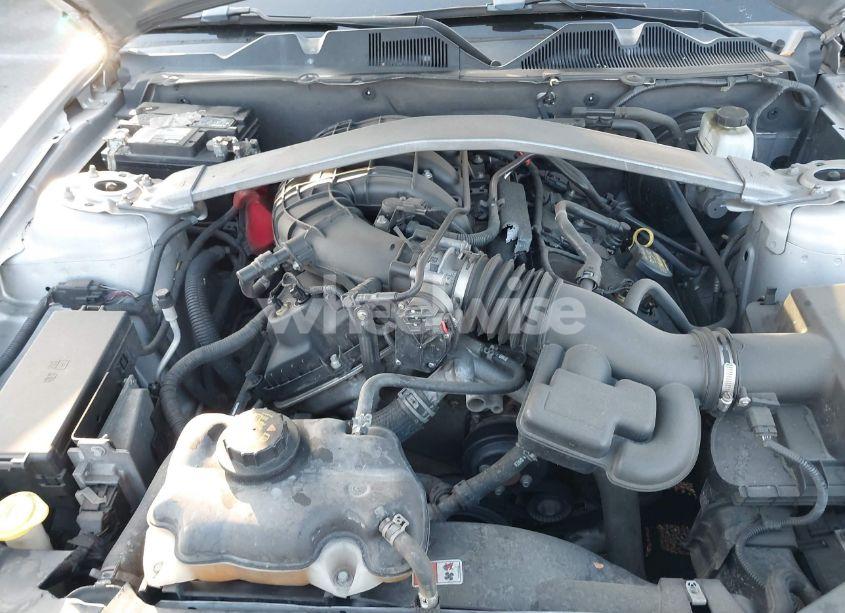Photo 10 of 2014 Ford Mustang V6 (VIN 1ZVBP8EM0E5205971)