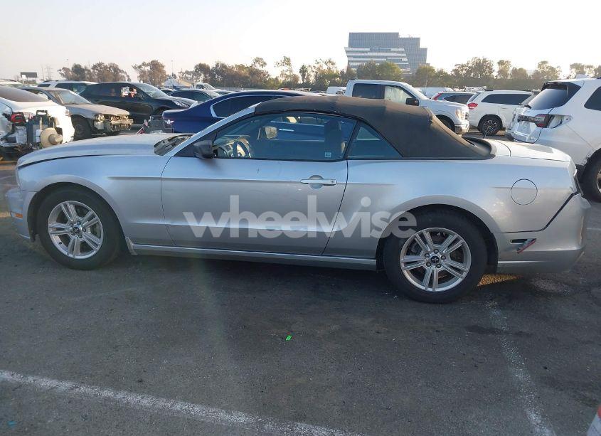 Photo 14 of 2014 Ford Mustang V6 (VIN 1ZVBP8EM0E5205971)