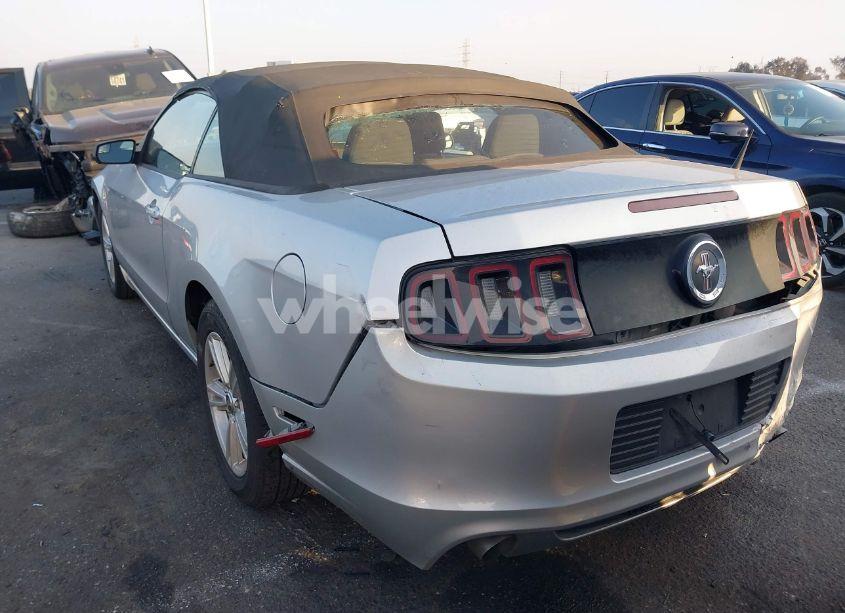 Photo 3 of 2014 Ford Mustang V6 (VIN 1ZVBP8EM0E5205971)