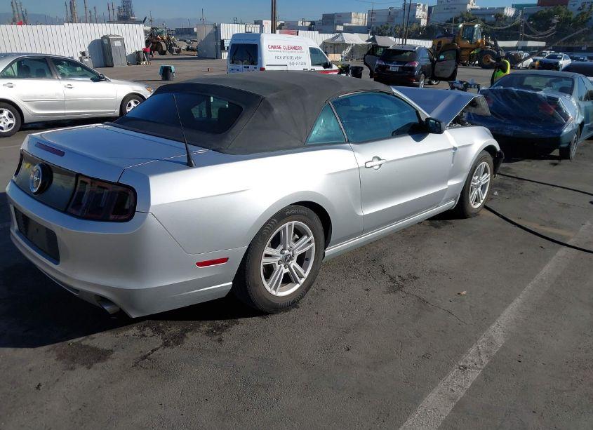 Photo 4 of 2014 Ford Mustang V6 (VIN 1ZVBP8EM0E5293324)