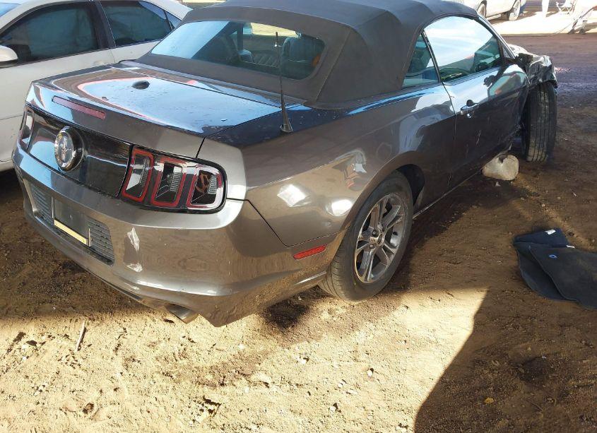 Photo 4 of 2014 Ford Mustang V6 PREMIUM (VIN 1ZVBP8EM0E5306931)