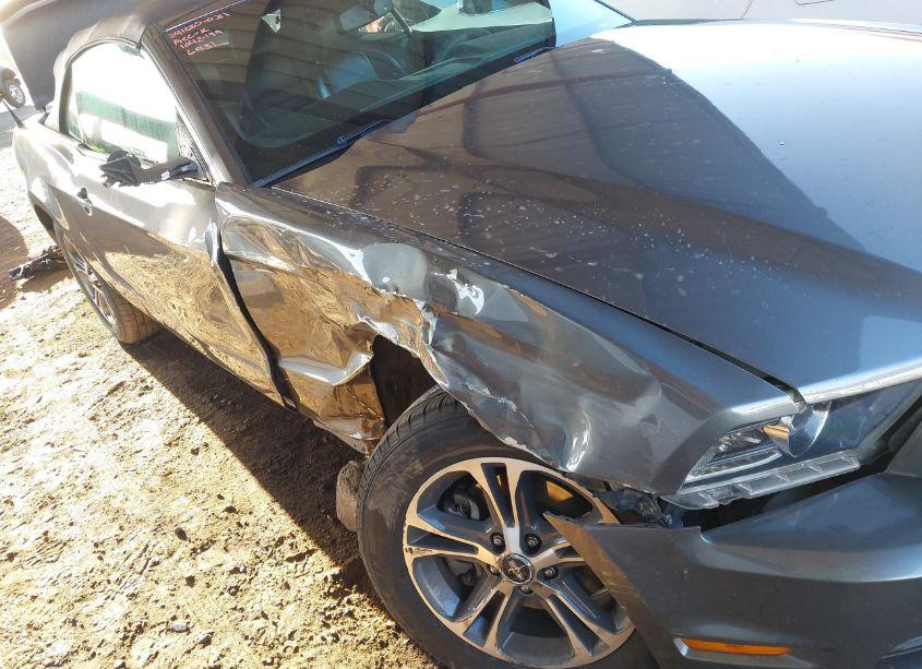 Photo 6 of 2014 Ford Mustang V6 PREMIUM (VIN 1ZVBP8EM0E5306931)