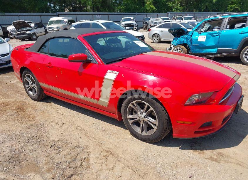 2014 Ford Mustang V6 PREMIUM (VIN 1ZVBP8EM1E5224836) main photo