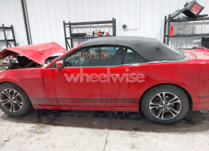 Photo 14 of 2014 Ford Mustang V6 PREMIUM (VIN 1ZVBP8EM1E5272367)