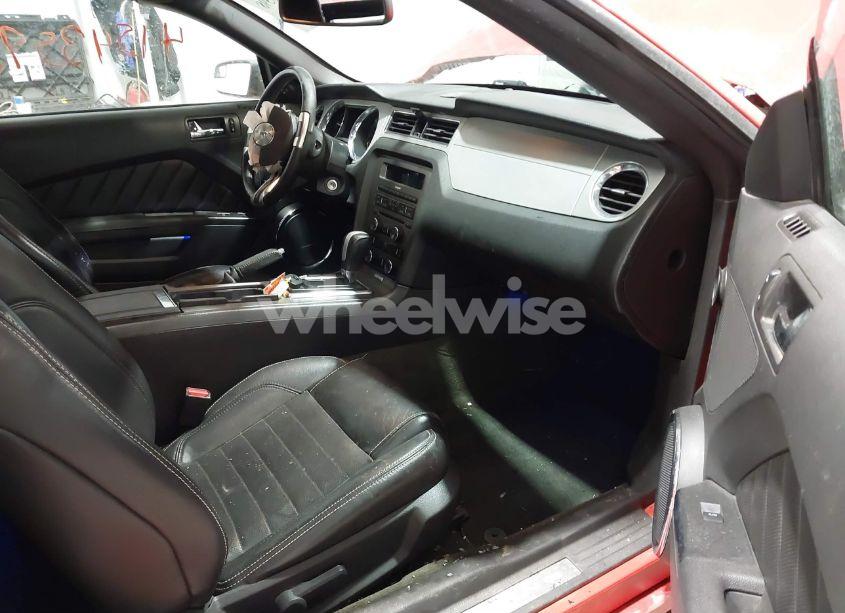 Photo 5 of 2014 Ford Mustang V6 PREMIUM (VIN 1ZVBP8EM1E5272367)