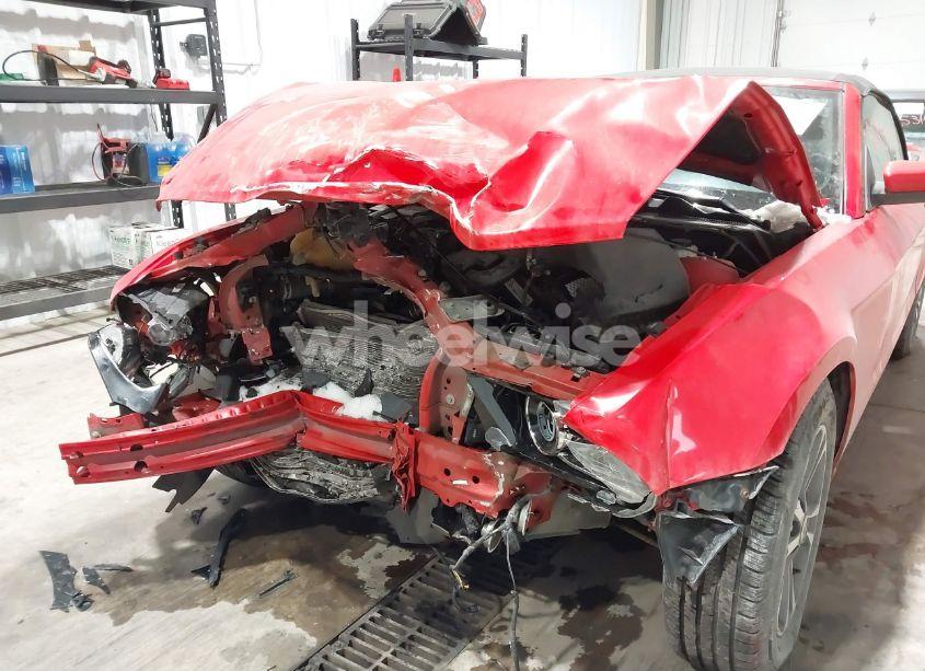 Photo 6 of 2014 Ford Mustang V6 PREMIUM (VIN 1ZVBP8EM1E5272367)