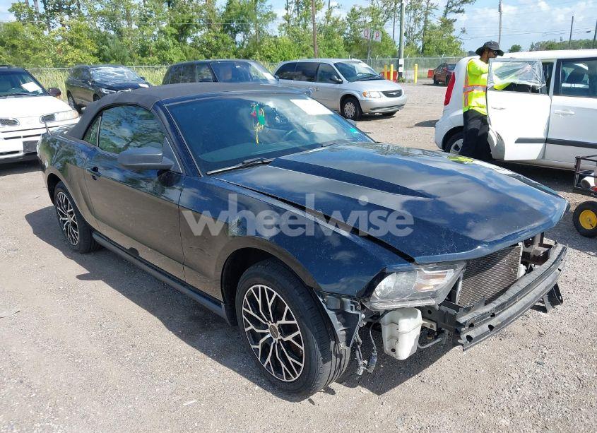 2012 Ford Mustang V6 (VIN 1ZVBP8EM2C5205421) main photo