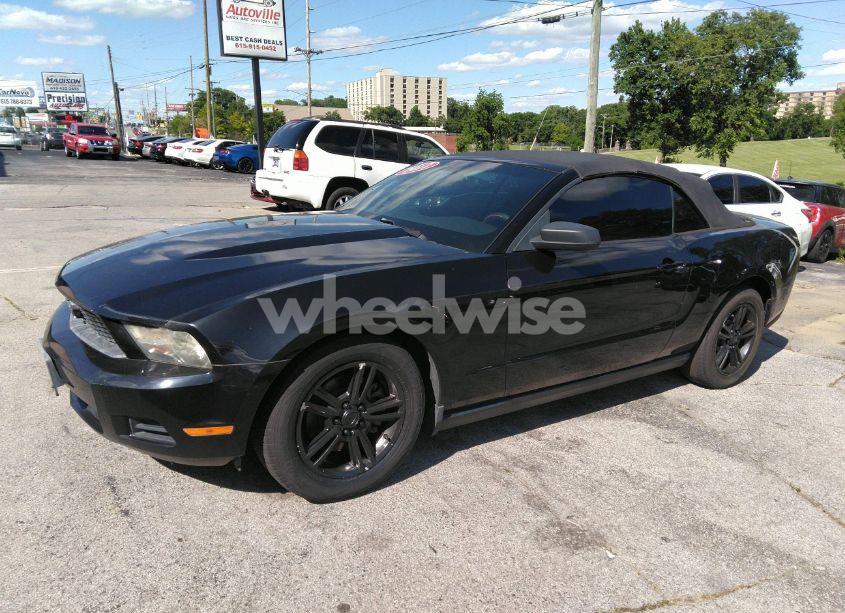 Photo 2 of 2012 Ford Mustang V6 (VIN 1ZVBP8EM2C5273329)