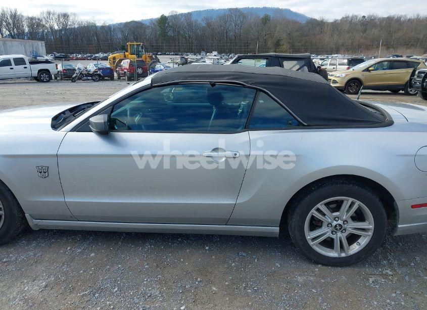 Photo 14 of 2013 Ford Mustang V6 (VIN 1ZVBP8EM2D5239439)