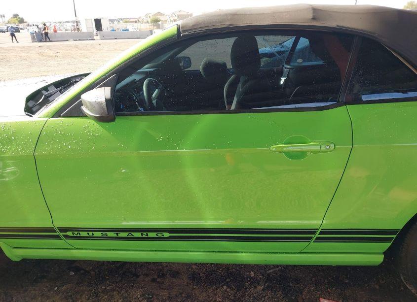 Photo 15 of 2013 Ford Mustang V6 (VIN 1ZVBP8EM2D5242017)