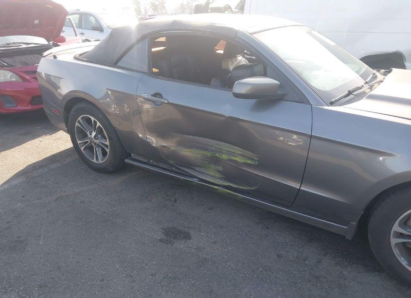 Photo 17 of 2014 Ford Mustang V6 PREMIUM (VIN 1ZVBP8EM2E5238129)