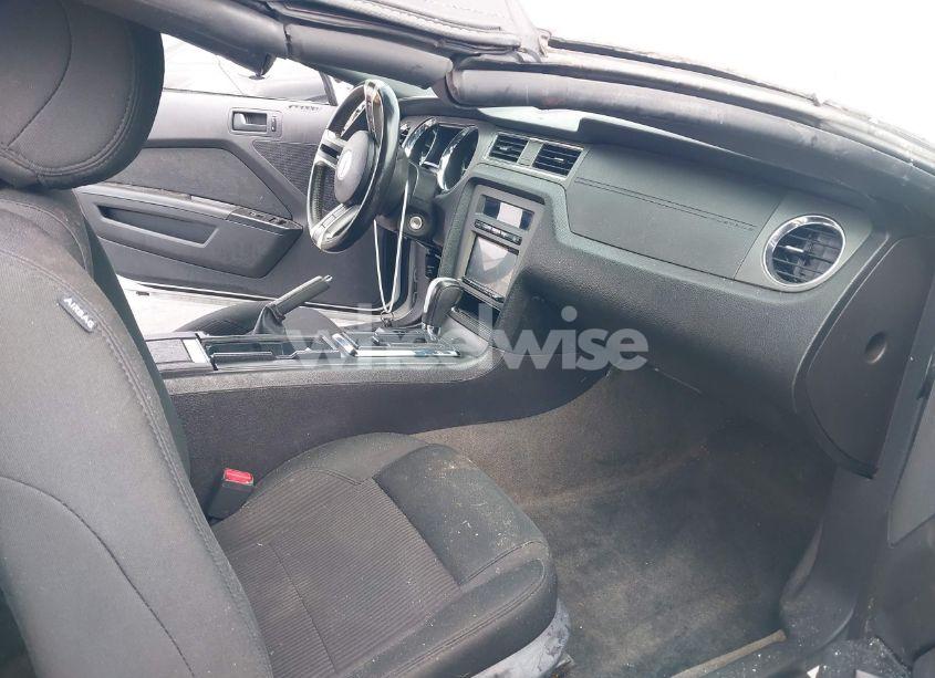 Photo 5 of 2014 Ford Mustang V6 (VIN 1ZVBP8EM2E5292126)