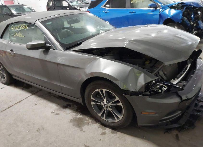 2014 Ford Mustang V6 PREMIUM (VIN 1ZVBP8EM2E5293292) main photo