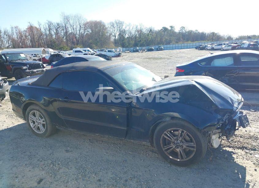 Photo 14 of 2014 Ford Mustang V6 (VIN 1ZVBP8EM2E5322709)
