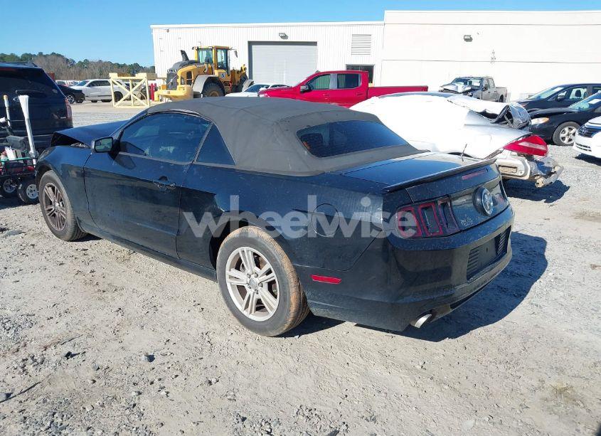 Photo 3 of 2014 Ford Mustang V6 (VIN 1ZVBP8EM2E5322709)