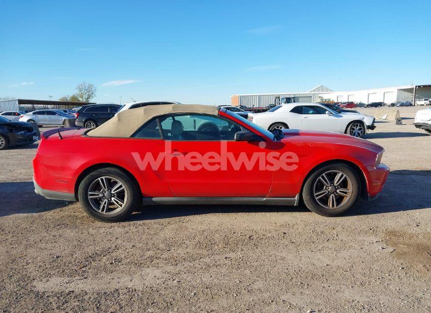 Photo 13 of 2012 Ford Mustang V6 PREMIUM (VIN 1ZVBP8EM3C5279673)