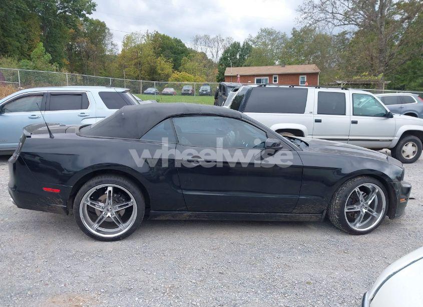 Photo 14 of 2013 Ford Mustang V6 PREMIUM (VIN 1ZVBP8EM3D5211391)