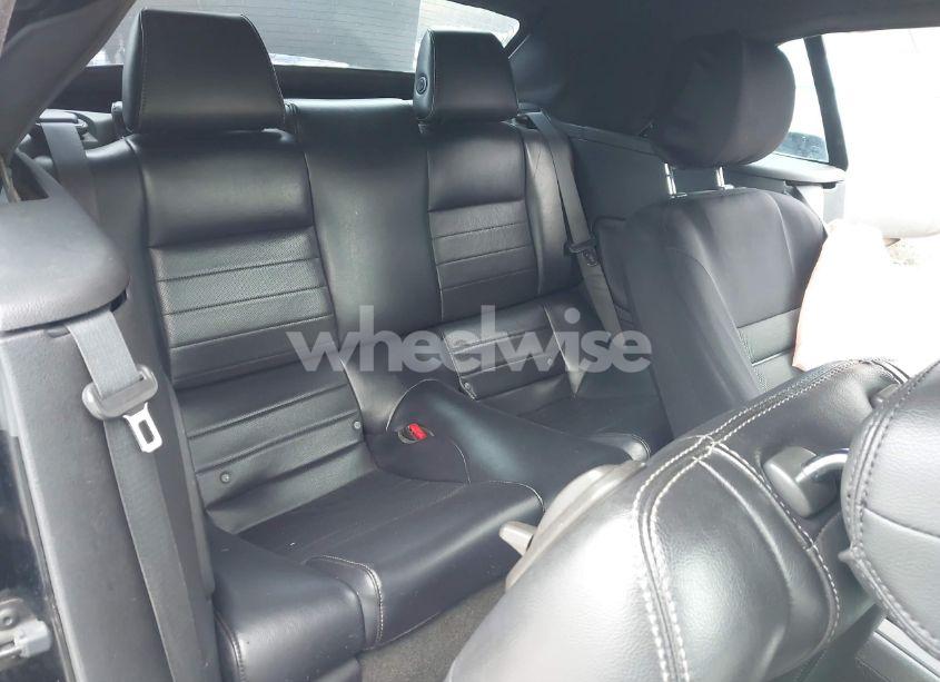 Photo 8 of 2013 Ford Mustang V6 PREMIUM (VIN 1ZVBP8EM3D5211391)