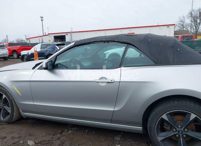 Photo 15 of 2013 Ford Mustang V6 PREMIUM (VIN 1ZVBP8EM3D5245234)