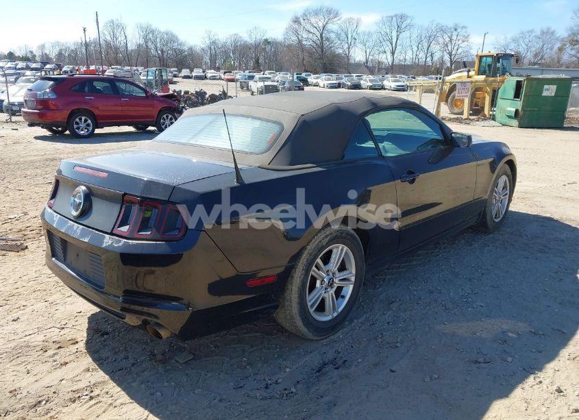 Photo 4 of 2014 Ford Mustang V6 (VIN 1ZVBP8EM3E5213160)