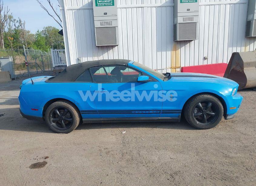 Photo 13 of 2011 Ford Mustang V6 PREMIUM (VIN 1ZVBP8EM4B5110048)