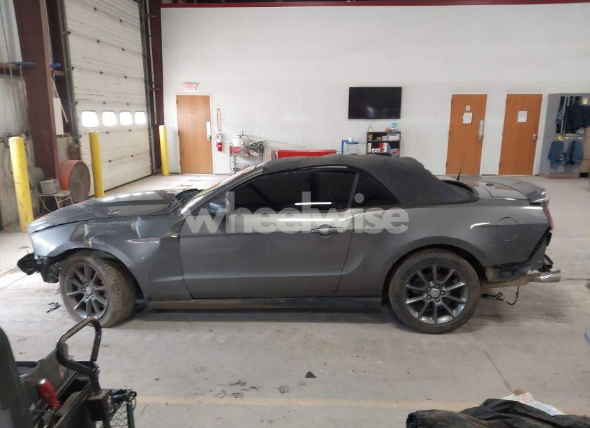 Photo 15 of 2011 Ford Mustang V6 PREMIUM (VIN 1ZVBP8EM4B5153112)