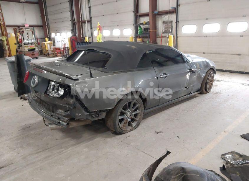 Photo 4 of 2011 Ford Mustang V6 PREMIUM (VIN 1ZVBP8EM4B5153112)