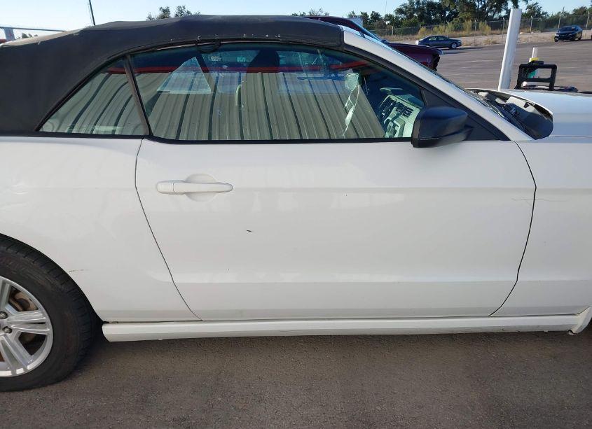 Photo 13 of 2013 Ford Mustang V6 (VIN 1ZVBP8EM4D5276122)