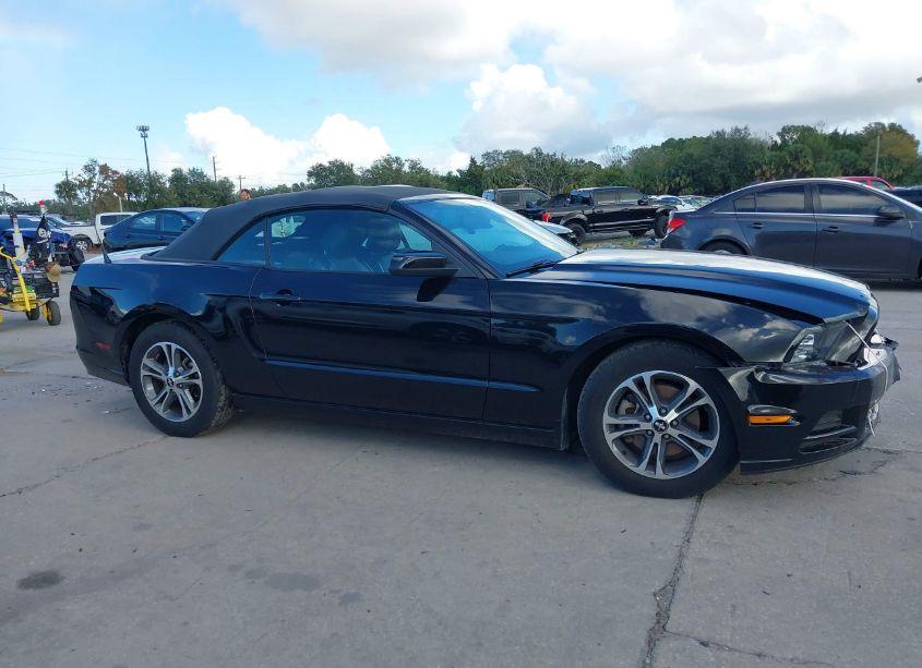 Photo 13 of 2014 Ford Mustang V6 PREMIUM (VIN 1ZVBP8EM4E5296954)