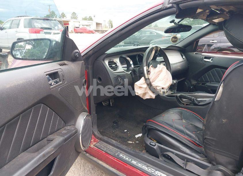 Photo 5 of 2012 Ford Mustang V6 PREMIUM (VIN 1ZVBP8EM5C5286673)