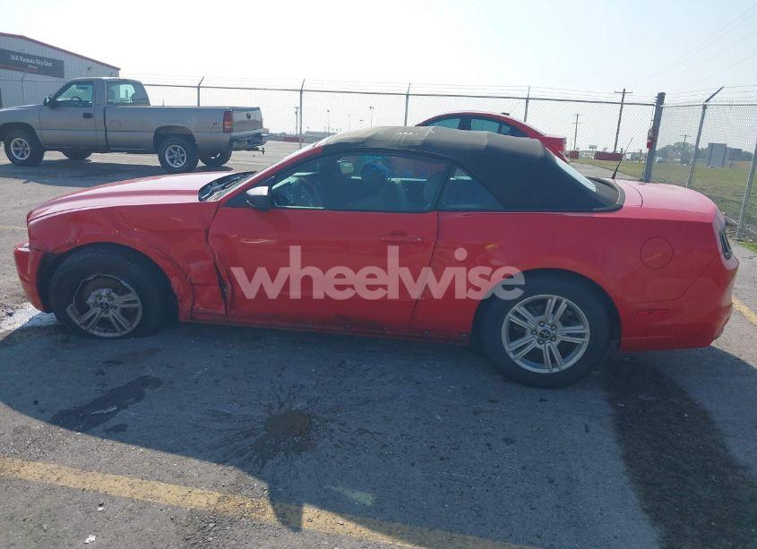 Photo 15 of 2014 Ford Mustang V6 (VIN 1ZVBP8EM5E5278947)