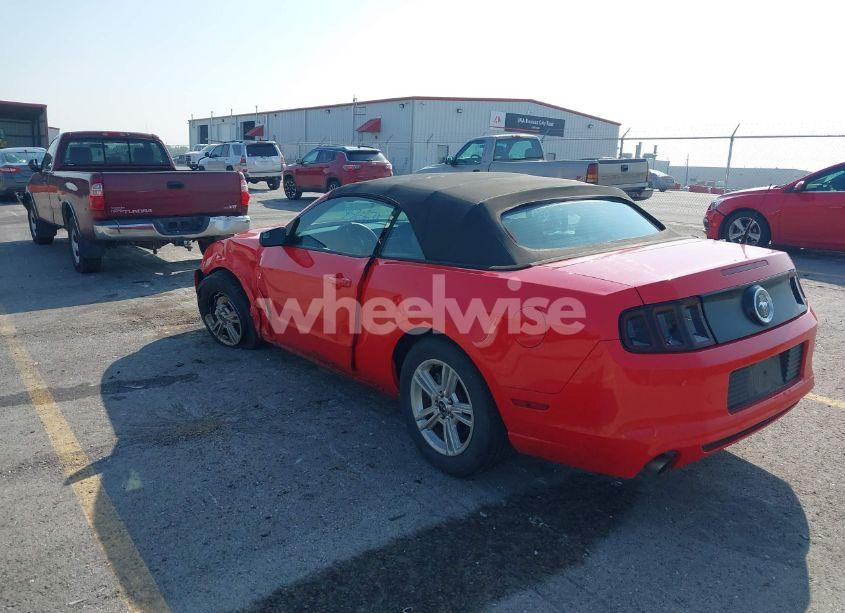 Photo 3 of 2014 Ford Mustang V6 (VIN 1ZVBP8EM5E5278947)