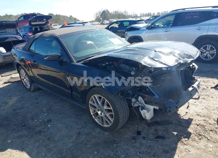 2012 Ford Mustang V6 PREMIUM (VIN 1ZVBP8EM6C5220391) main photo